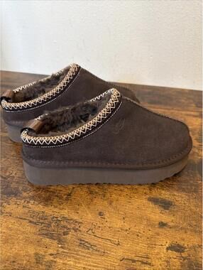 UGG Tazz Platform Dusted Cocoa SugarSole Women’s 8 Suede Sheepskin NEW!